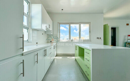 Luxury 3-Bedroom Villa Near the Beach in an Exclusive Gated Community