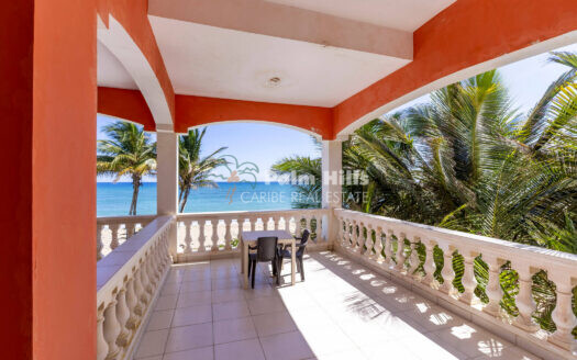 Beachfront Villa with Pool, Ocean Views & Multiple Apartments in Sosúa