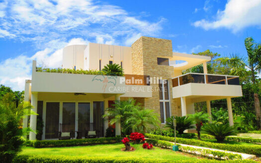 Two-Story 3-Bedroom Villa with Private Pool Near the Beach
