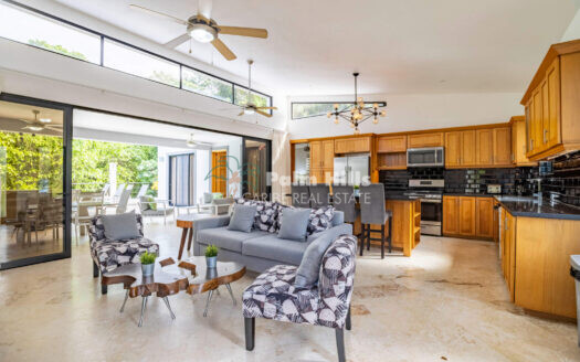 4-Bedroom Ravine-View Villa with Infinity Pool, Outdoor Bar & Expansive Terrace in Sosúa