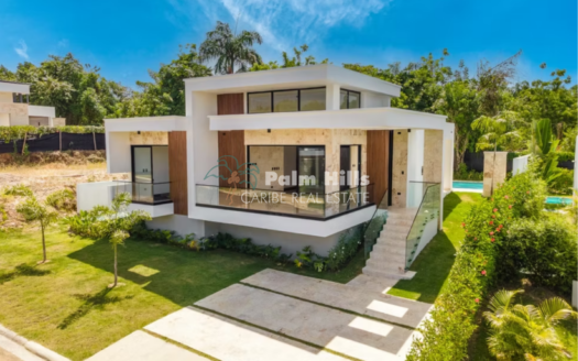 Modern Tropical 3-Bedroom Villa with Private Pool Near Encuentro Beach