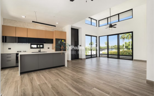 Modern Tropical 3-Bedroom Villa with Private Pool Near Encuentro Beach